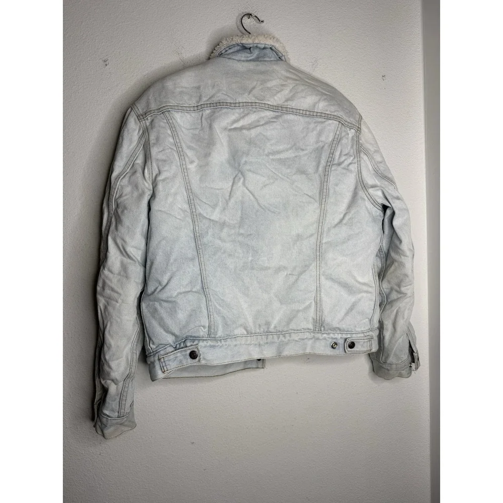 Vintage USA Levi's Light Wash Relaxed Fit Sherpa Lined Trucker Jacket Size 42R